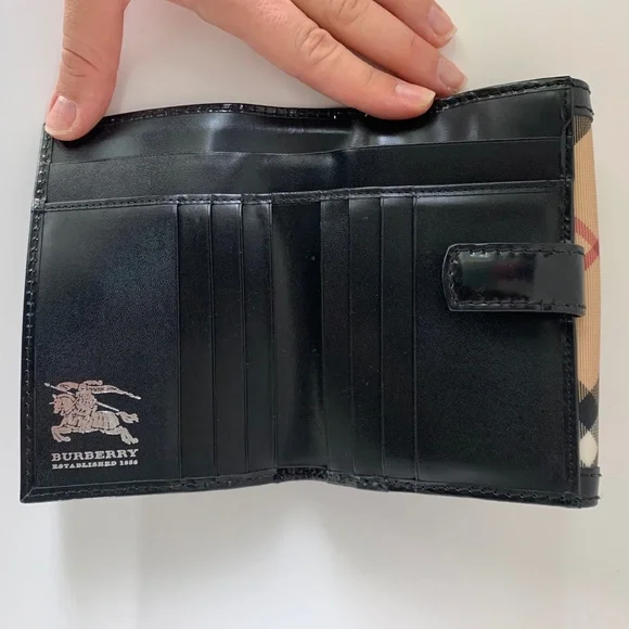 Burberry Fabulous Nova Check Bi-fold Wallet - Picture 6 of 9